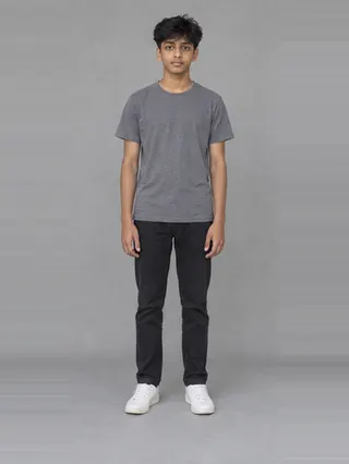Ayaan, an Aaina AI studio model: Boy, 15 · South Asian · Slim