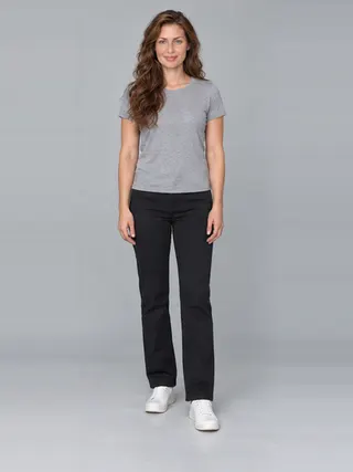 Charlotte, an Aaina AI studio model: Woman, 32 · White · Slim