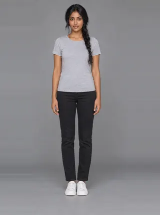 Lakshmi, an Aaina AI studio model: Woman, 20 · South Asian · Slim