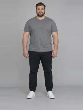 Kevin, an Aaina AI studio model: Man, 30 · White · Plus size