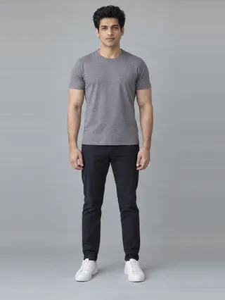 Yash, an Aaina AI studio model: Man, 27 · South Asian · Slim