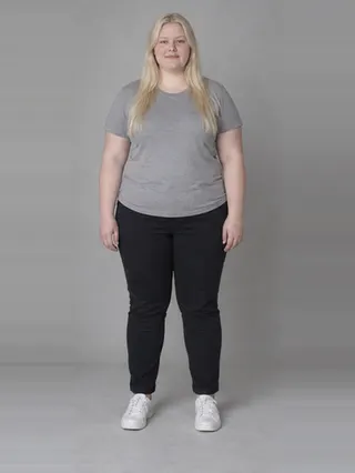 Freja, an Aaina AI studio model: Woman, 26 · White · Plus size