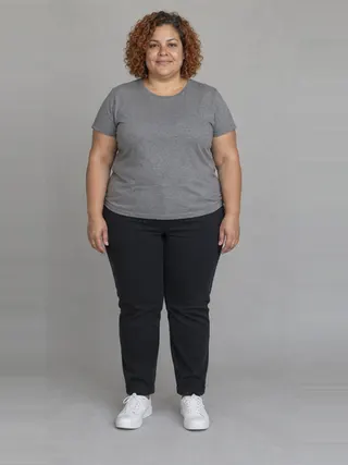 Marisol, an Aaina AI studio model: Woman, 47 · Hispanic / Latino · Plus size