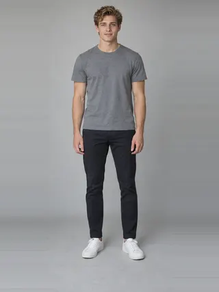 Henry, an Aaina AI studio model: Man, 22 · White · Slim