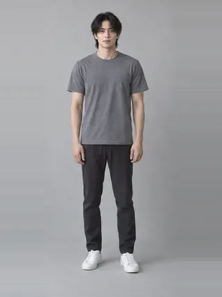Riku, an Aaina AI studio model: Man, 21 · East Asian · Slim