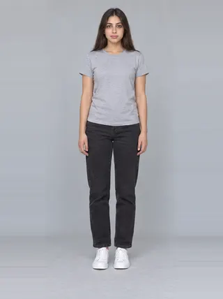 Lina, an Aaina AI studio model: Girl, 16 · Middle Eastern · Slim