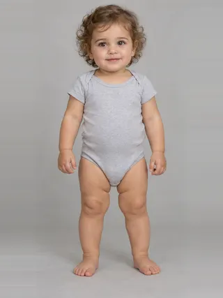 Layan, an Aaina AI studio model: Girl, 1 · Middle Eastern · Average
