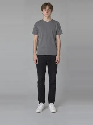 Alfie, an Aaina AI studio model: Boy, 16 · White · Slim