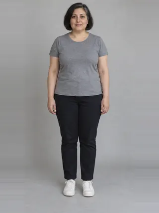 Shirin, an Aaina AI studio model: Woman, 45 · Middle Eastern · Curvy