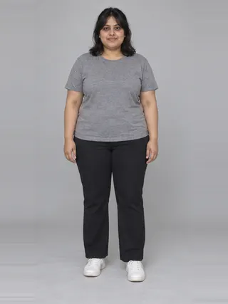 Hetal, an Aaina AI studio model: Woman, 29 · South Asian · Plus size