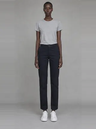 Achol, an Aaina AI studio model: Woman, 24 · Black · Slim