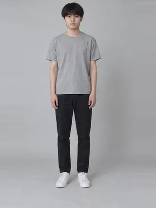 Hao, an Aaina AI studio model: Boy, 16 · East Asian · Slim