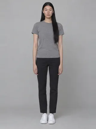 Saran, an Aaina AI studio model: Woman, 27 · East Asian · Slim
