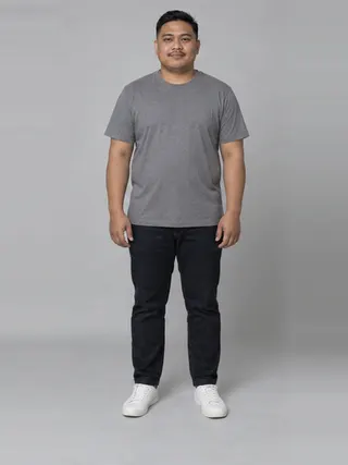 Ramil, an Aaina AI studio model: Man, 36 · Southeast Asian · Average