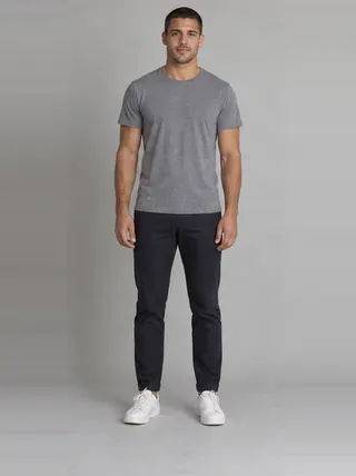 Dominic, an Aaina AI studio model: Man, 27 · White · Athletic