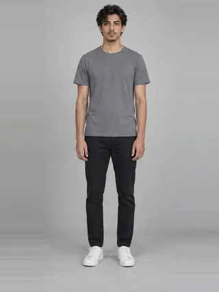 Nabil, an Aaina AI studio model: Man, 21 · Middle Eastern · Slim