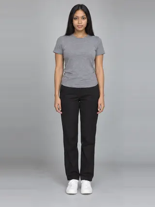 Daniela, an Aaina AI studio model: Woman, 18 · Hispanic / Latino · Slim