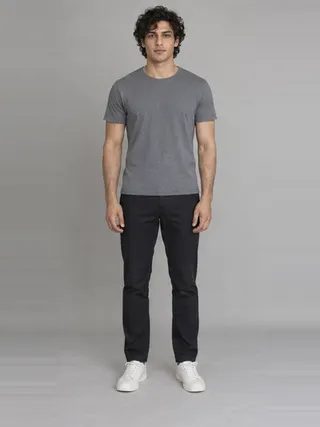 Tariq, an Aaina AI studio model: Man, 23 · Middle Eastern · Slim