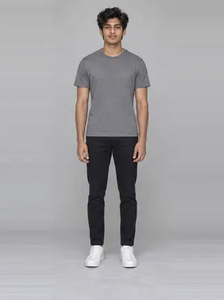 Kunal, an Aaina AI studio model: Man, 19 · South Asian · Slim