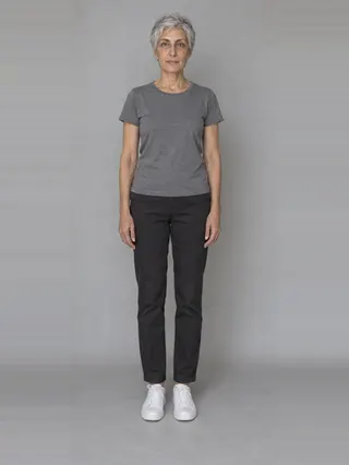 Hala, an Aaina AI studio model: Woman, 61 · Middle Eastern · Slim