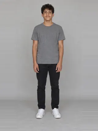 Caio, an Aaina AI studio model: Boy, 15 · Hispanic / Latino · Slim