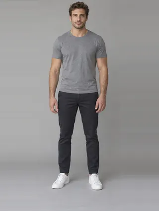 Ben, an Aaina AI studio model: Man, 31 · White · Athletic